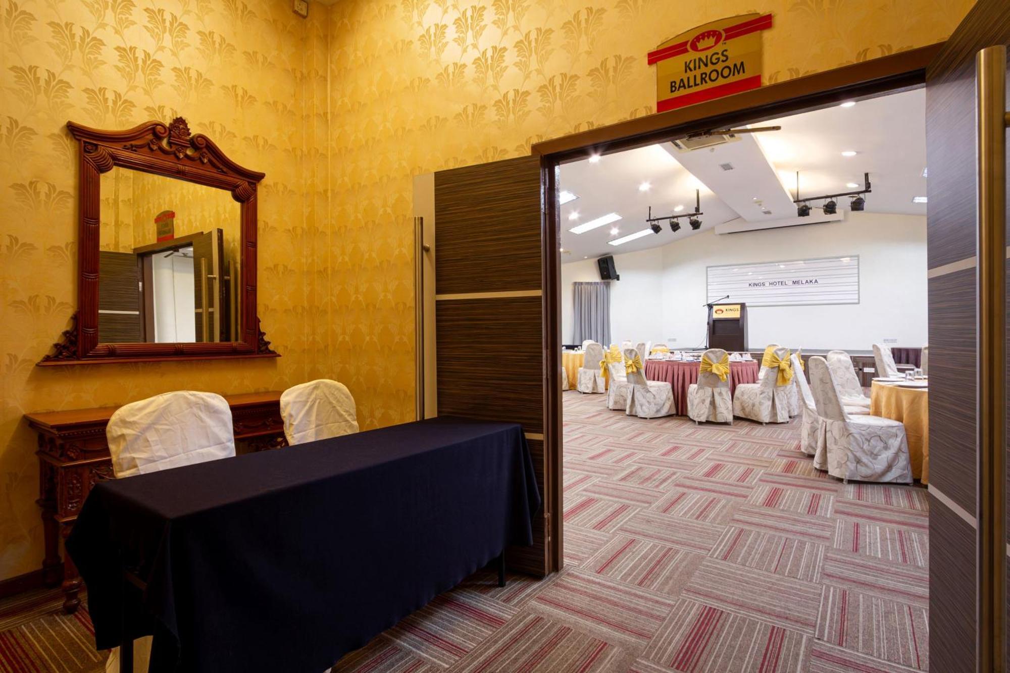 Kings Hotel Melaka מראה חיצוני תמונה