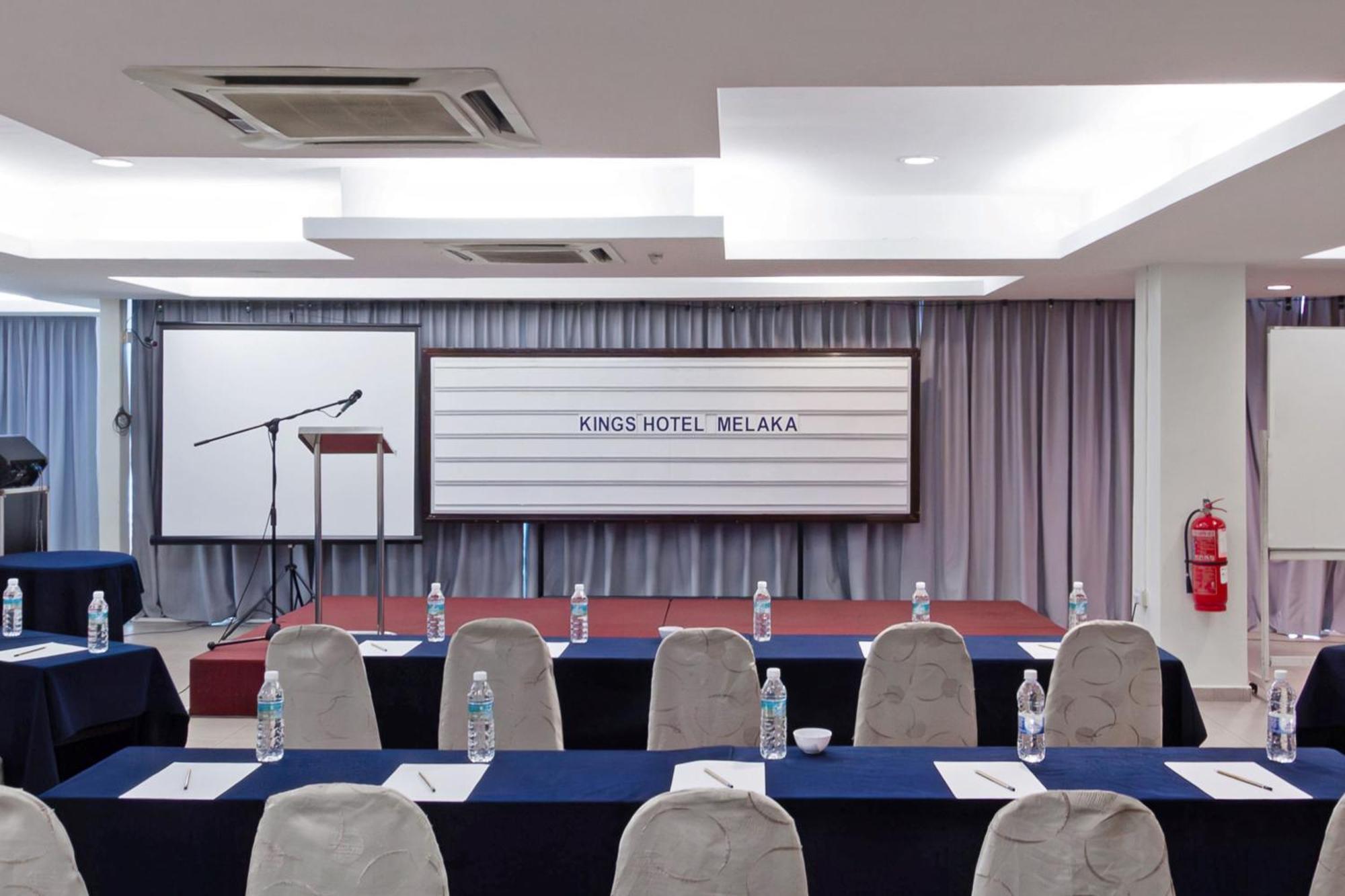 Kings Hotel Melaka מראה חיצוני תמונה