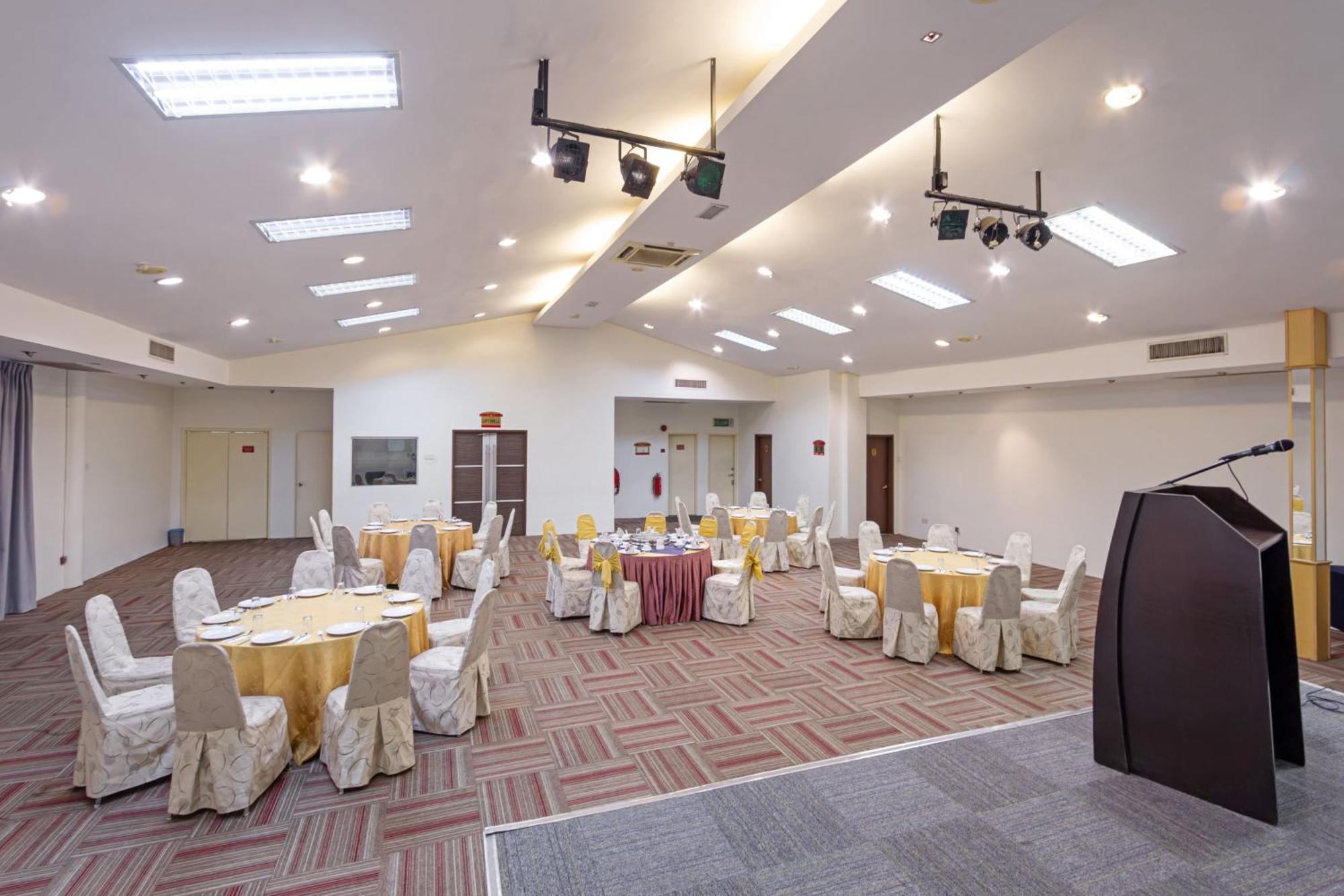 Kings Hotel Melaka מראה חיצוני תמונה