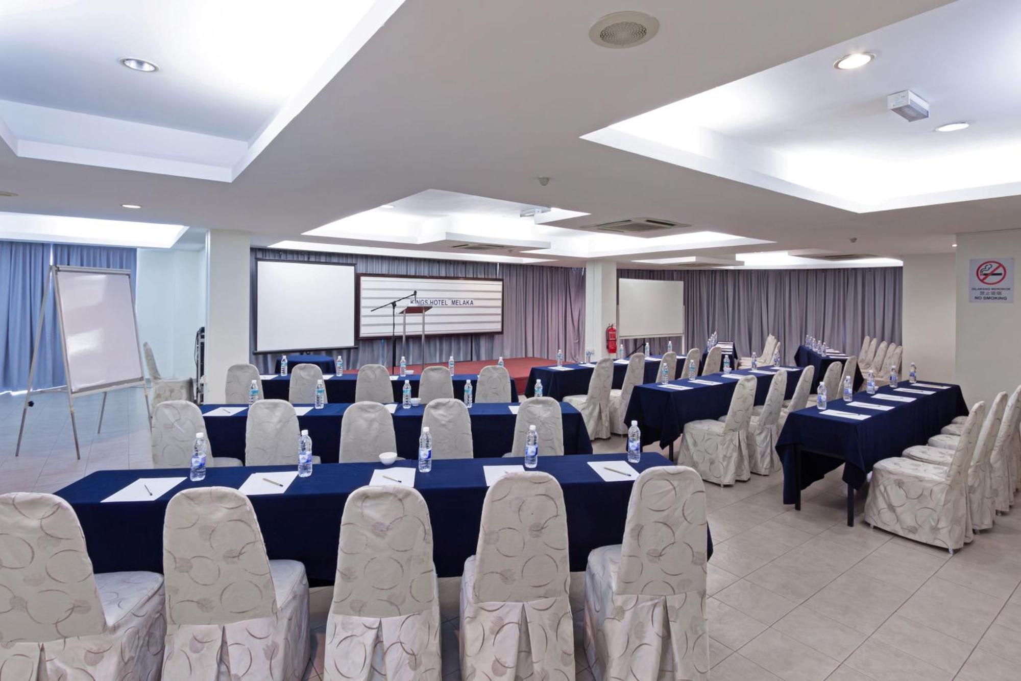 Kings Hotel Melaka מראה חיצוני תמונה